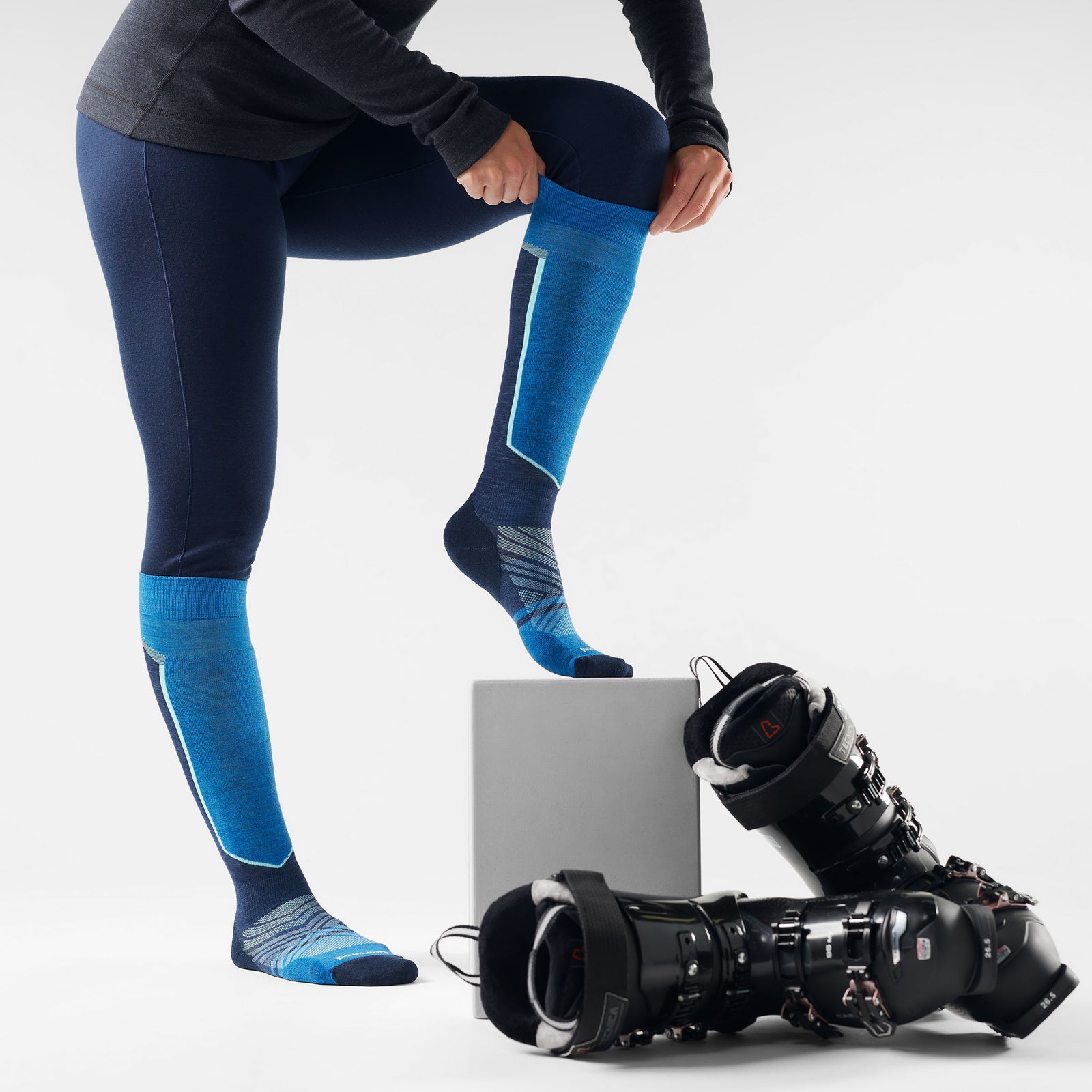 Ski Over The Calf Socks Black - ver - 2