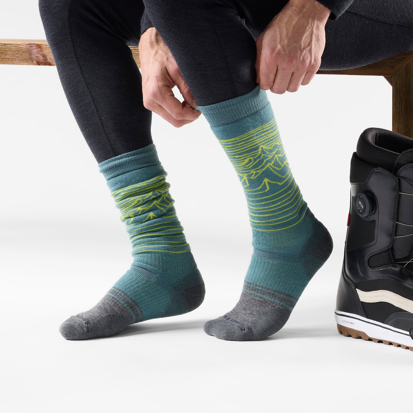 Snowboard Iguchi Pattern Over The Calf Socks Charcoal - ver - 2