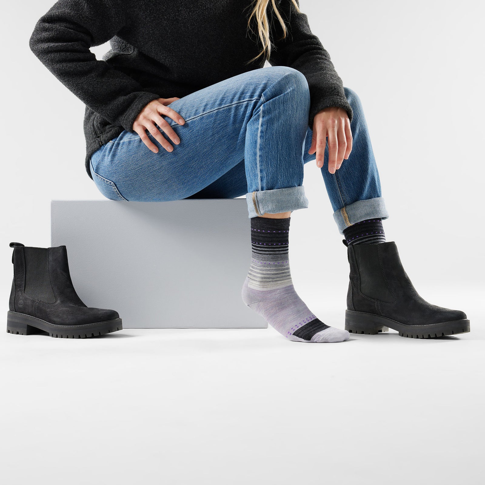 Women's Everyday Stitch Stripe Crew Socks Charcoal - ver - 2