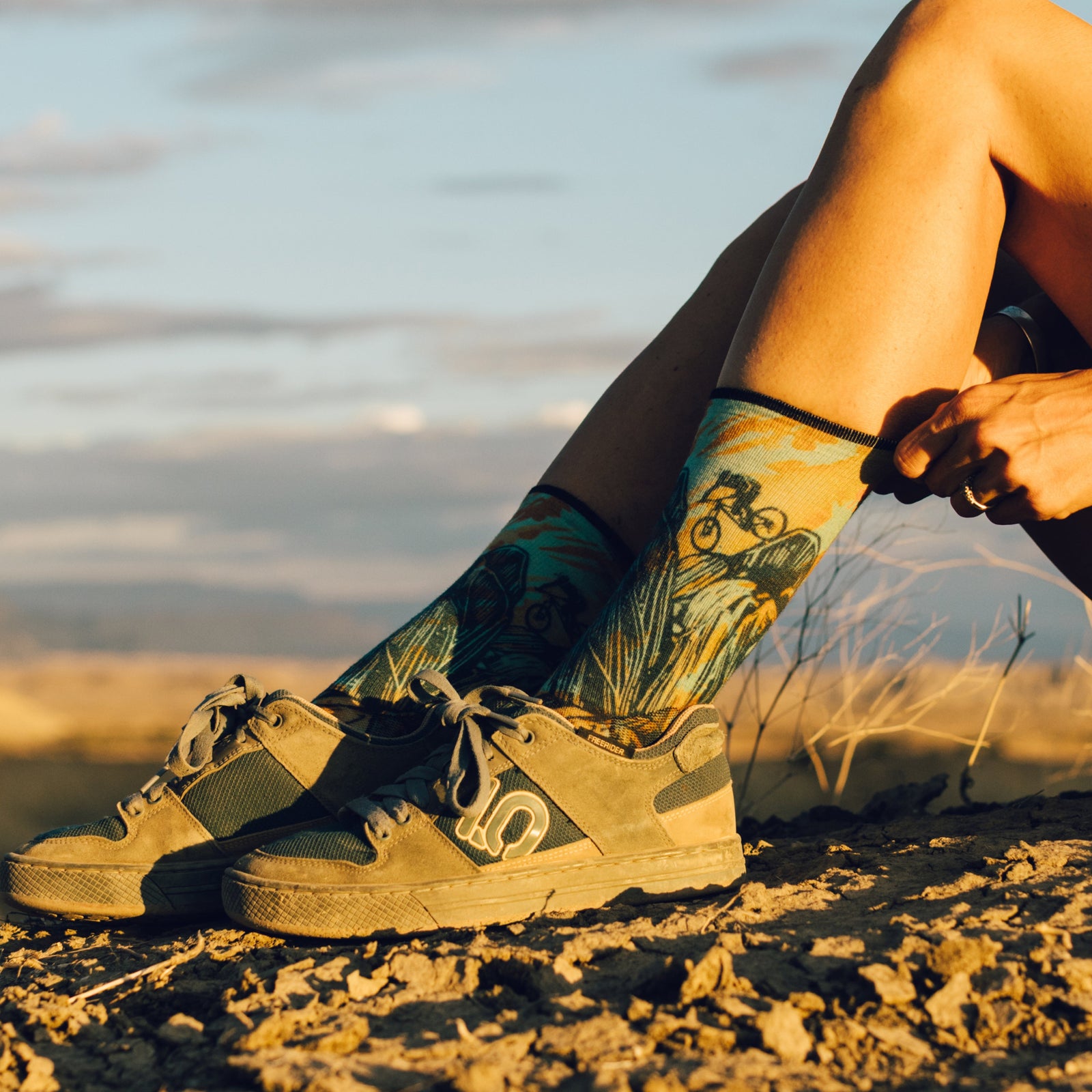 Bike Rugged Ride Print Crew Socks Capri - ver - 4