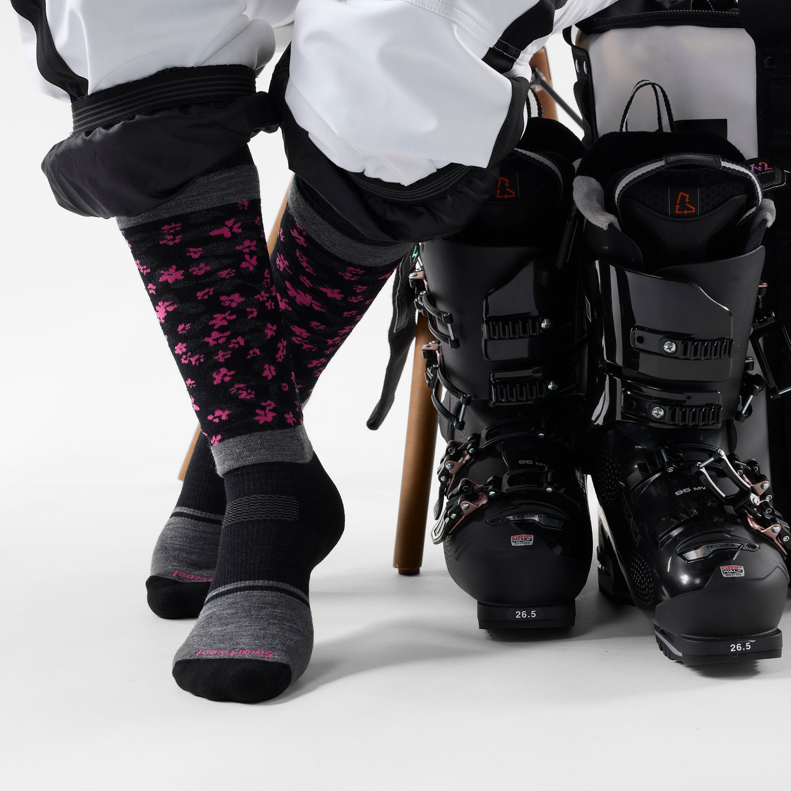 Women's Snowboard Targeted Cushion Wild Blossom OTC Socks Black - ver - 2