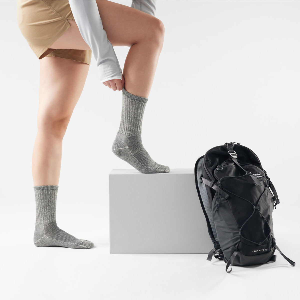 Women's Hike Classic Edition Crew Socks Medium Gray - 2